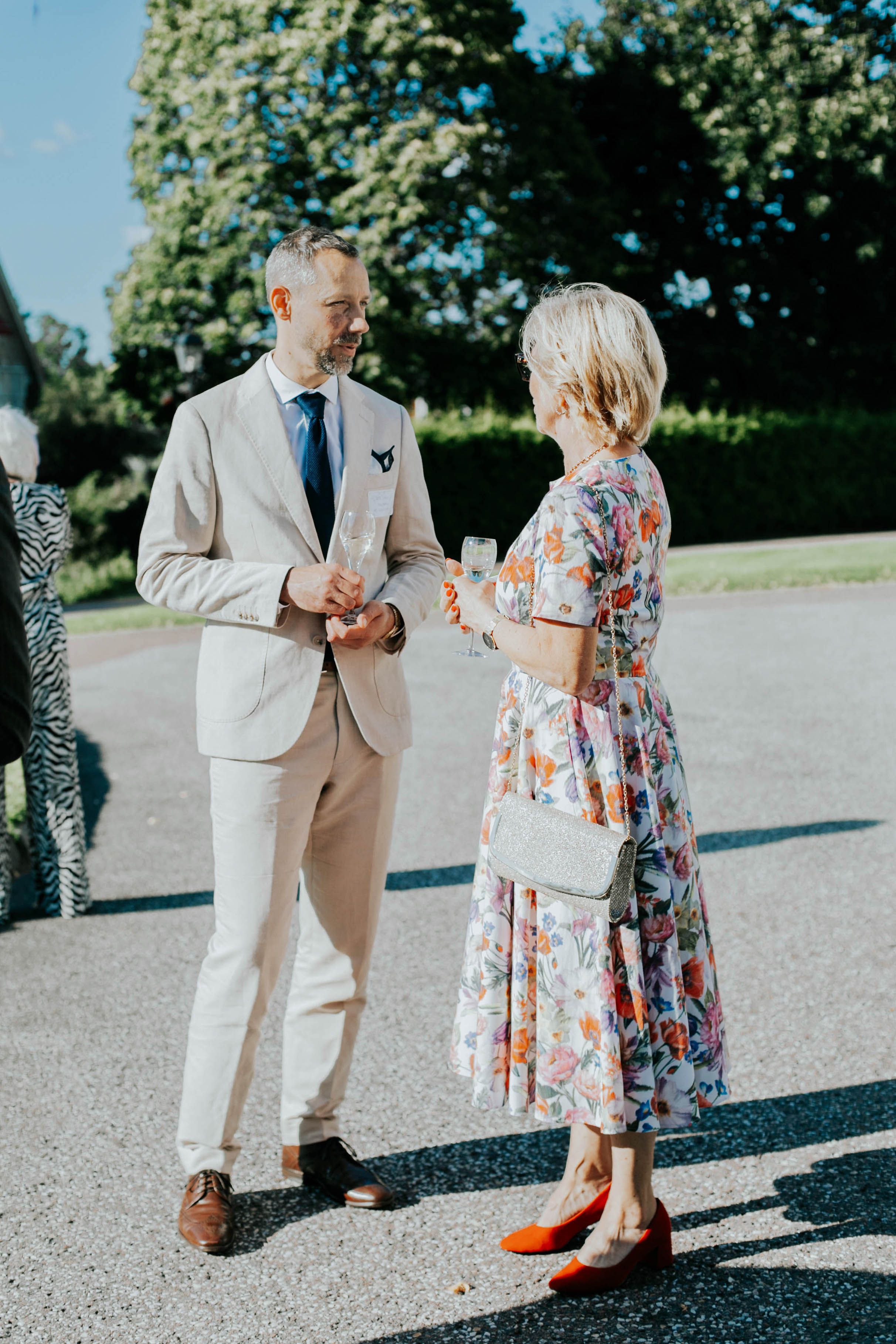 Bröllop på Dömle Herrgård. Sommarbröllop Louise och Viktor. Fotograf Rebecca Nordin, Karlstad.