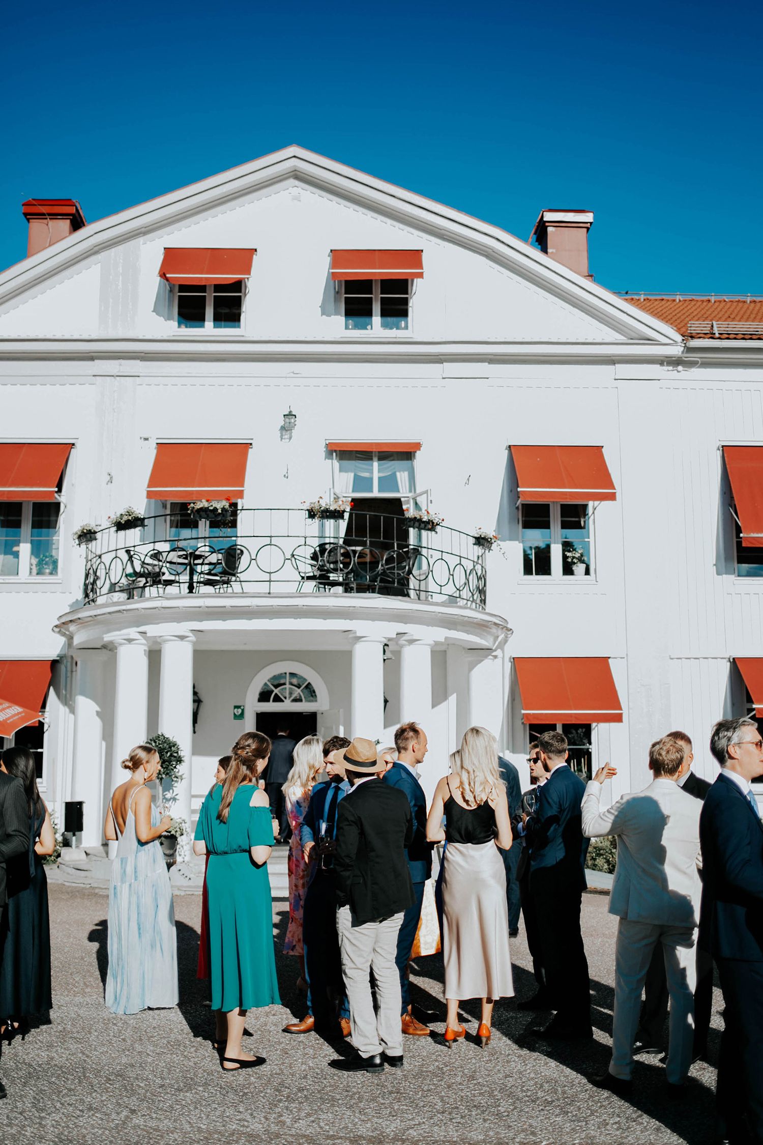 Bröllop på Dömle Herrgård. Sommarbröllop Louise och Viktor. Fotograf Rebecca Nordin, Karlstad.