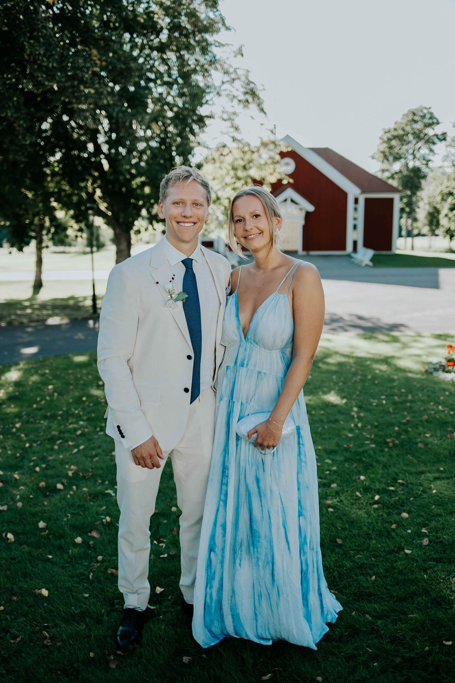 Bröllop på Dömle Herrgård. Sommarbröllop Louise och Viktor. Fotograf Rebecca Nordin, Karlstad.