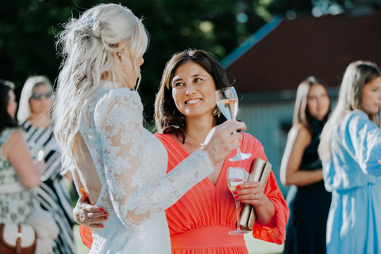 Bröllop på Dömle Herrgård. Sommarbröllop Louise och Viktor. Fotograf Rebecca Nordin, Karlstad.