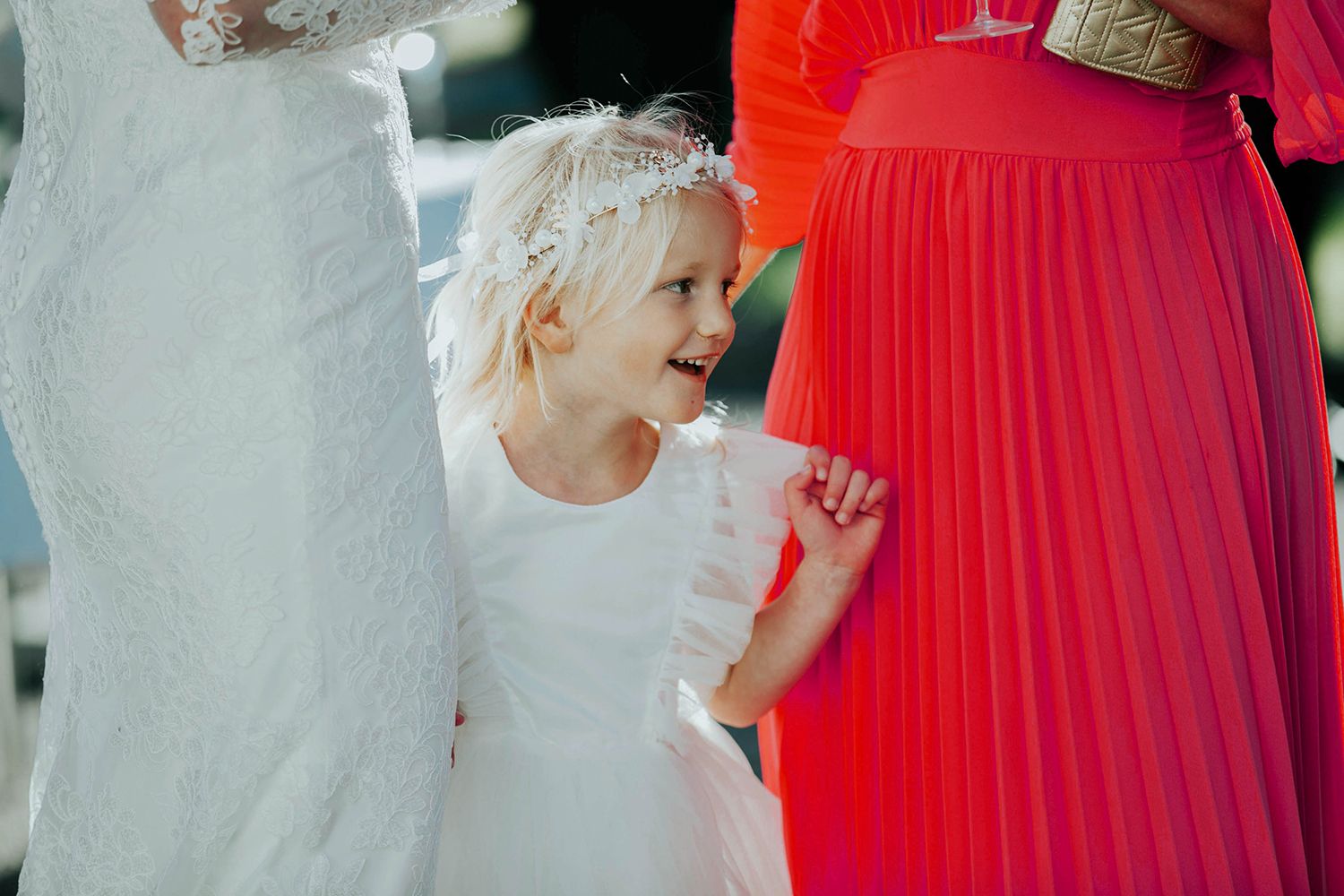 Bröllop på Dömle Herrgård. Sommarbröllop Louise och Viktor. Fotograf Rebecca Nordin, Karlstad.