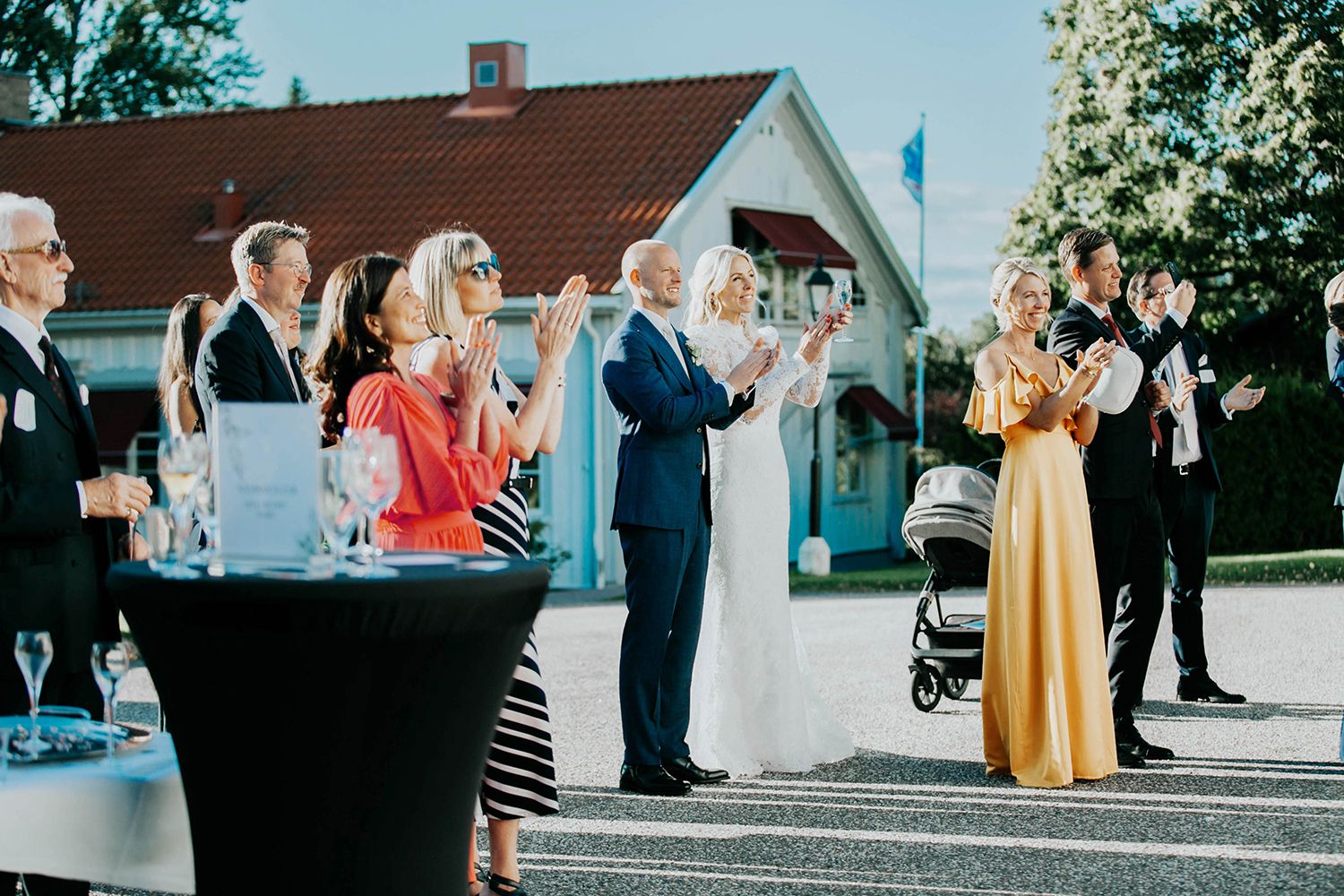 Bröllop på Dömle Herrgård. Sommarbröllop Louise och Viktor. Fotograf Rebecca Nordin, Karlstad.