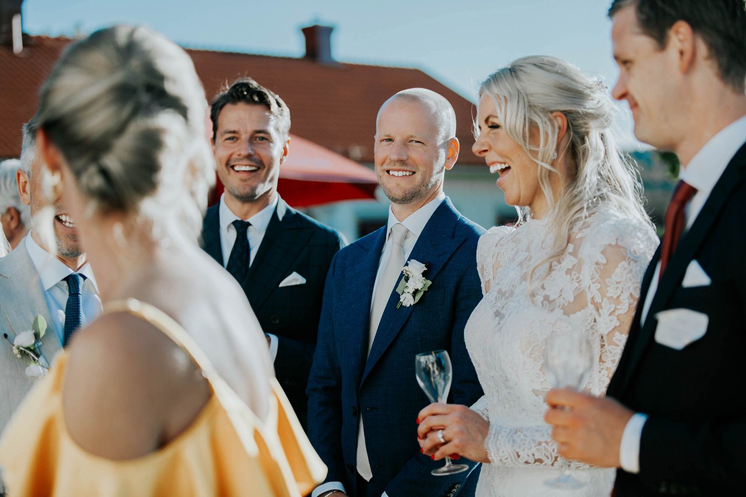Bröllop på Dömle Herrgård. Sommarbröllop Louise och Viktor. Fotograf Rebecca Nordin, Karlstad.