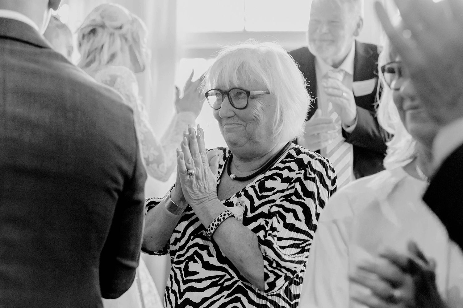Bröllop på Dömle Herrgård. Sommarbröllop Louise och Viktor. Fotograf Rebecca Nordin, Karlstad.
