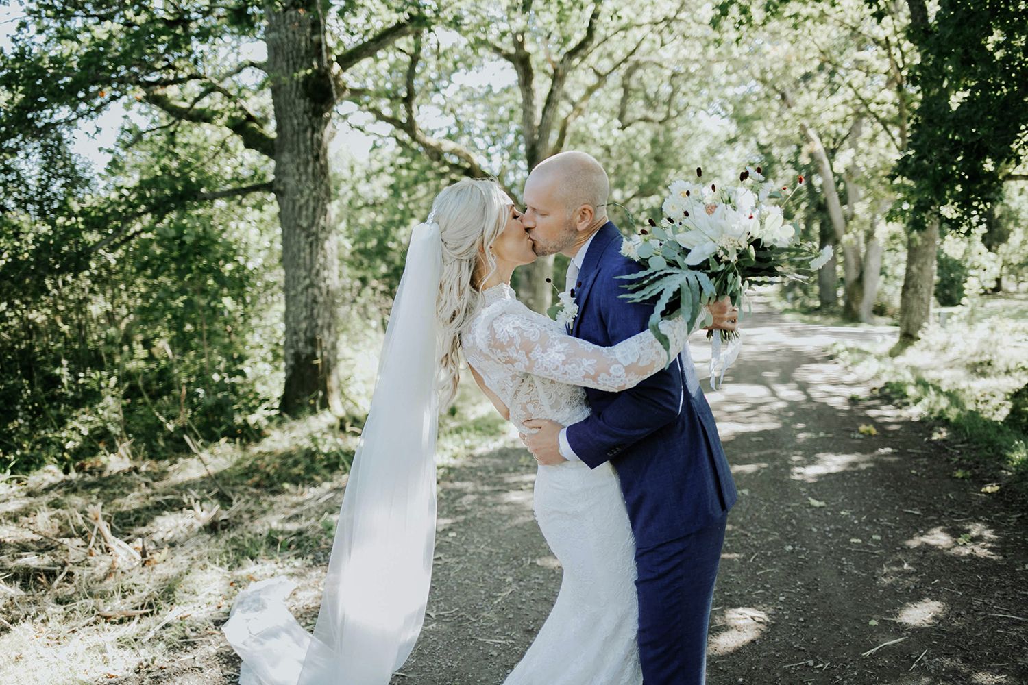 Bröllop på Dömle Herrgård. Sommarbröllop Louise och Viktor. bröllopsfotograf Rebecca Nordin, Karlstad.