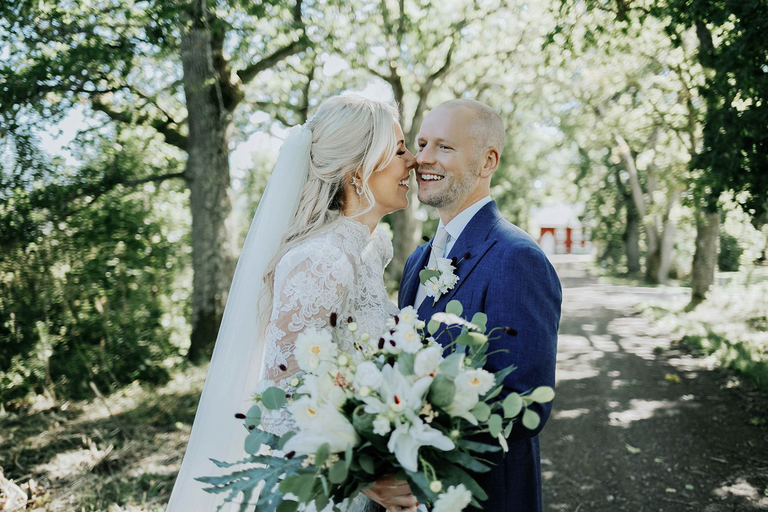 Bröllop på Dömle Herrgård. Sommarbröllop Louise och Viktor. bröllopsfotograf Rebecca Nordin, Karlstad.