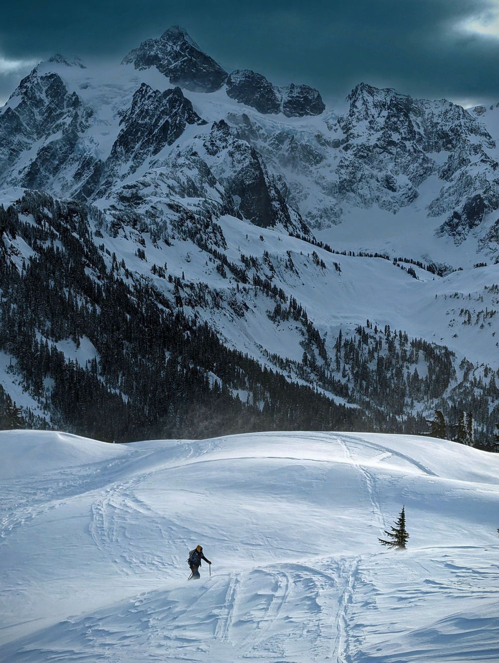 Ski tourer