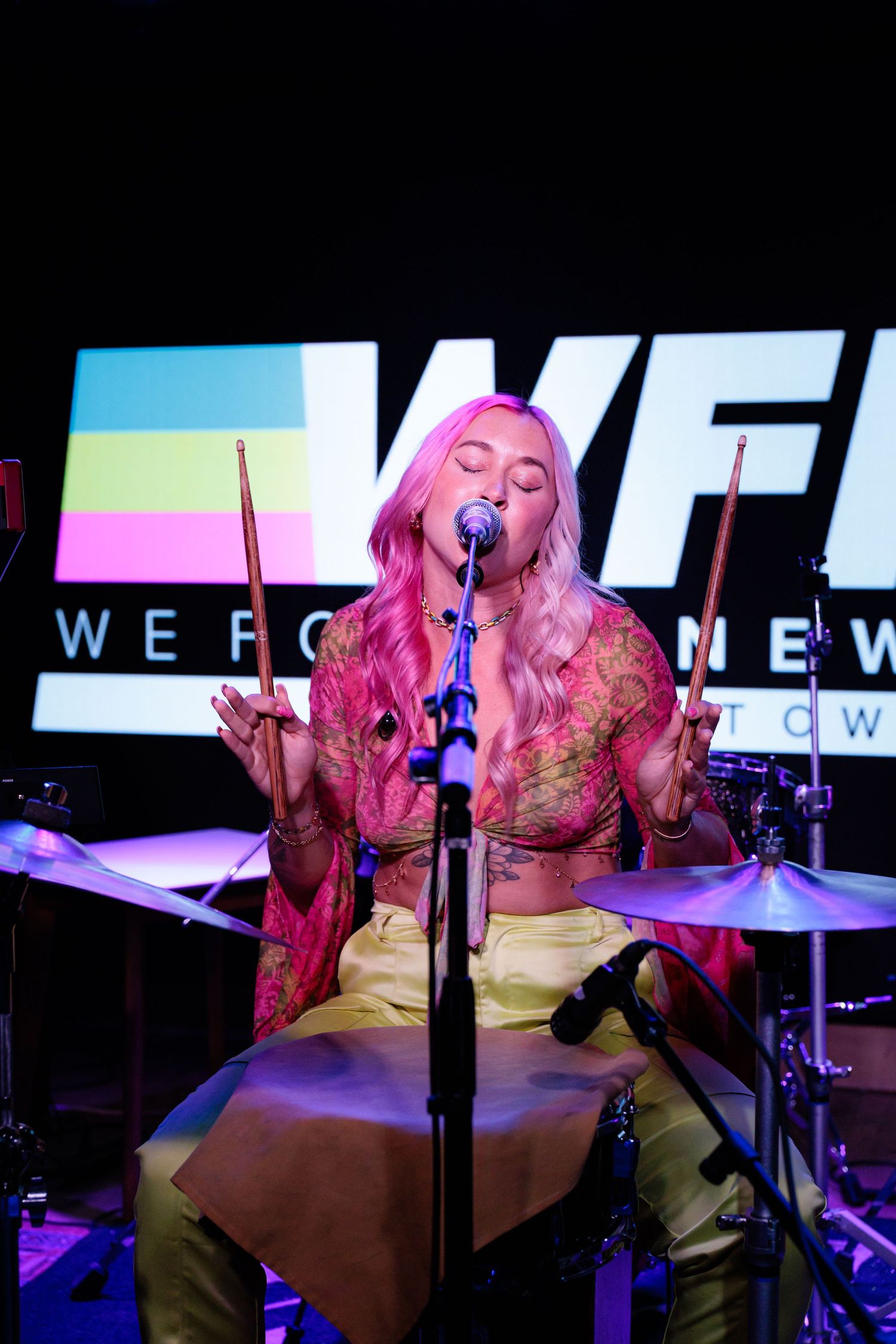 News letter about live music in the Los Angeles County area. Anna Dellario performed at We Found New Music at Bar Lubitsch in West Hollywood