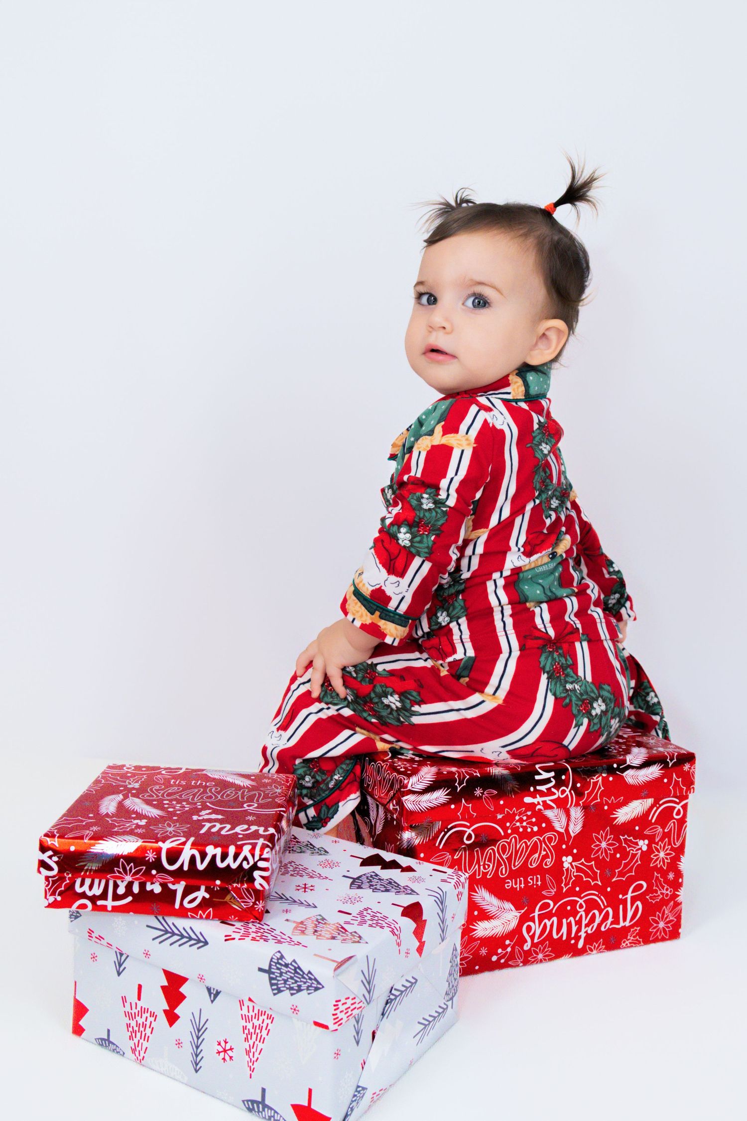 Photographer specialising in candid and heartfelt photoshoots for families of all sizes, based in Hong Kong. Located in Wan Chai, Hong Kong.