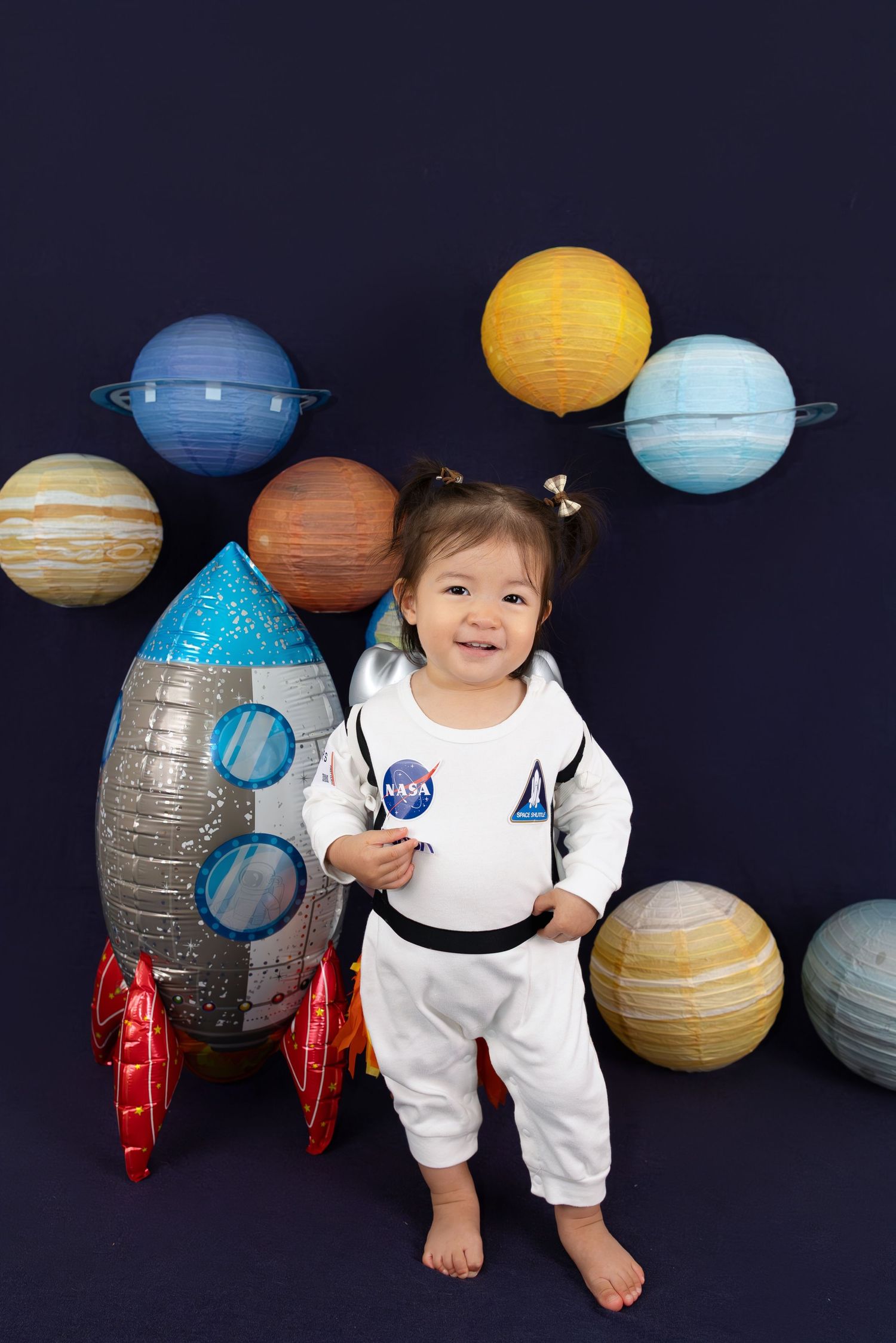 Getting kids to enjoy a photoshoot is easier than you think! Turn it into an adventure, let them play, and keep things stress-free!