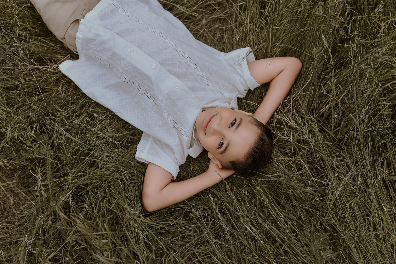 Editorial-style extended family portrait in natural light at Arbor Hills in Plano