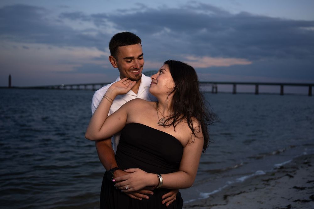 Engagement - Beach Flash Photography (portraits)