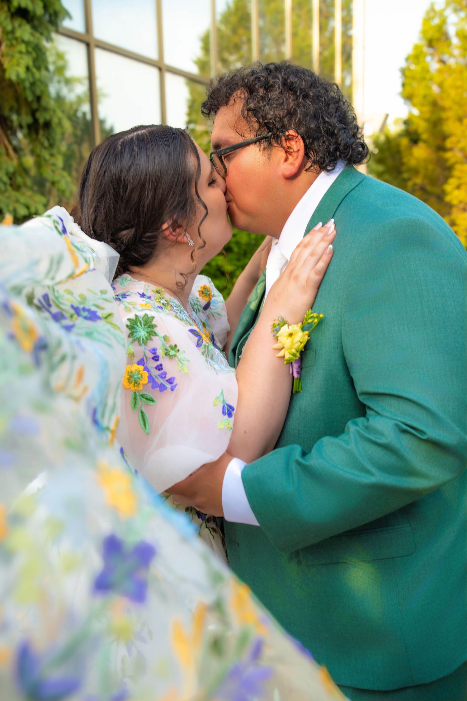 Quad Cities Botanical Center Wedding vail photo