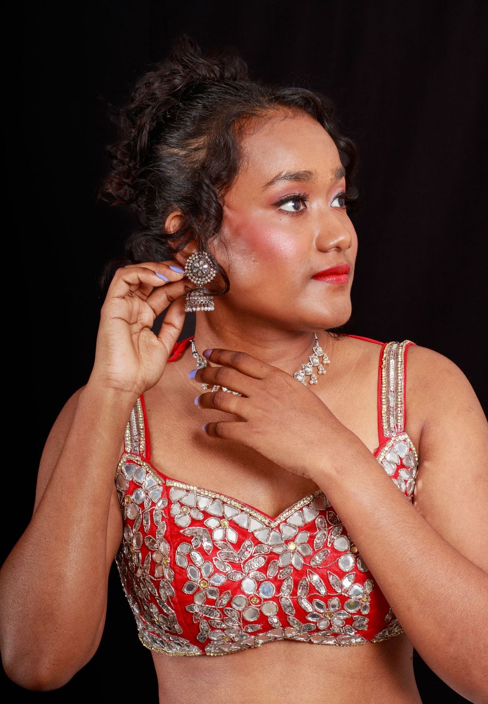 Editorial portrait of a woman resting her chin on her hand, photographed by Kai Shoots in Greater Noida, Delhi-NCR.