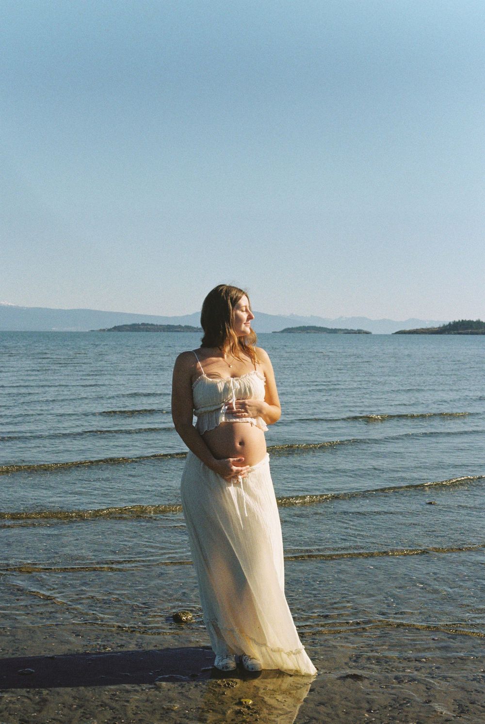 Comox Valley Film Maternity Photographer. Family. Rathtrevor