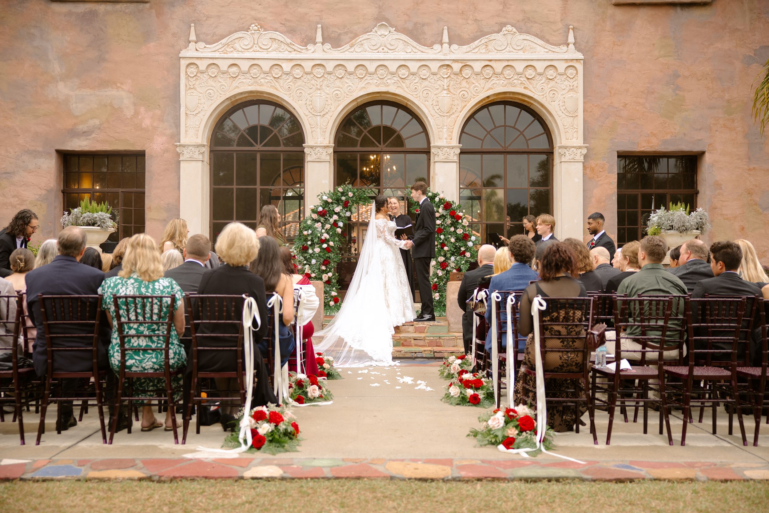Picture of ceremony at the Howie mansion in Howie by the hills florida