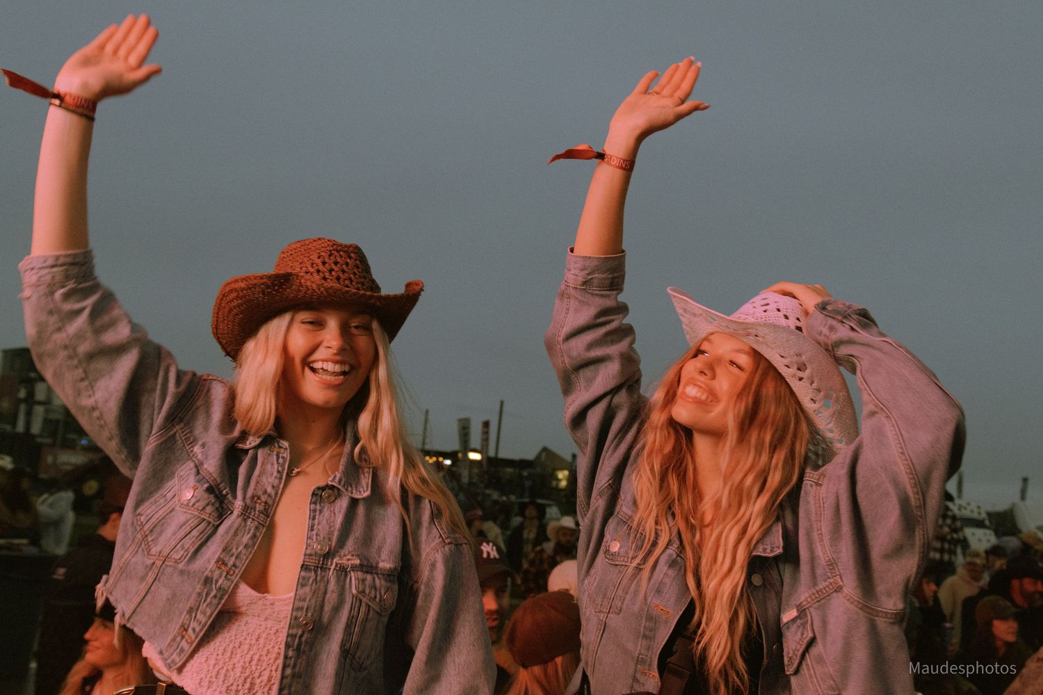 country. Winslow dancers. dancer. Winscrew.