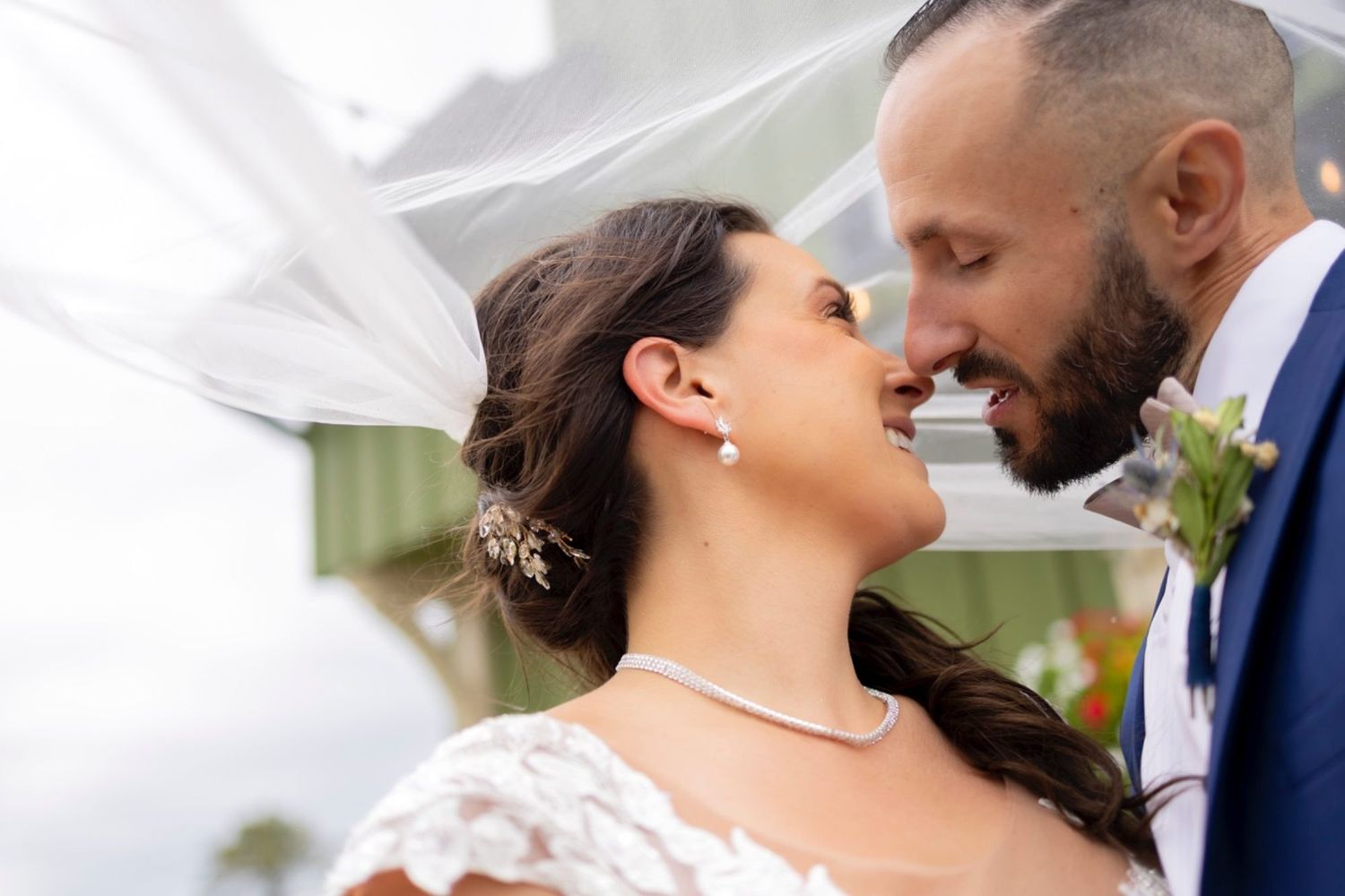 delaware-wedding-photographer-intimate-veil-wedding-portrait