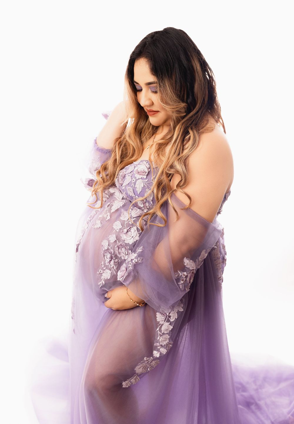 Beautiful indoor maternity photos of Karen in Minford, Ohio studio near Lucasville