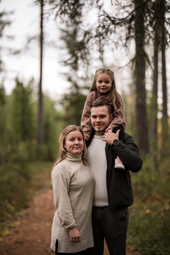 Valokuvaus Henkilökuvaus valokuvaaja henkilökuva parikuvaus miljöökuvaus lapsikuvaus perhekuvaus Laukaa Jyväskylä Keski-Suomi photography
