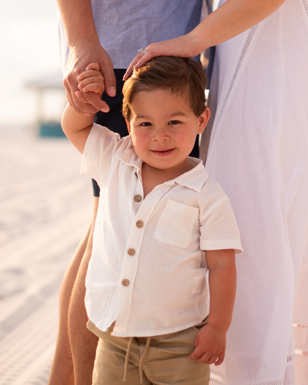 family portraits on the beach. Fort Walton Beach Florida. FWB family photographer. friendly photographer. best poses