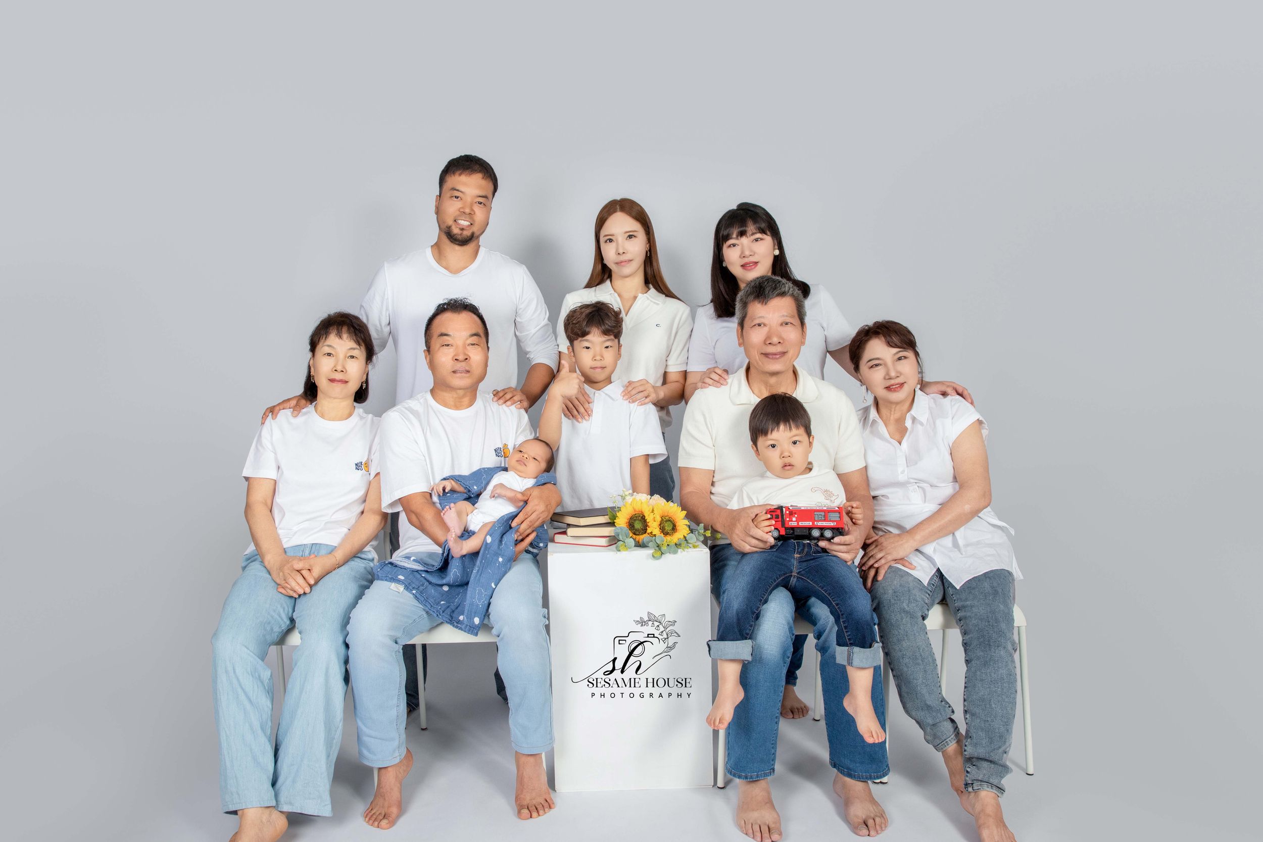 Calgary family photos, Calgary family photographer, Calgary affordable photographer