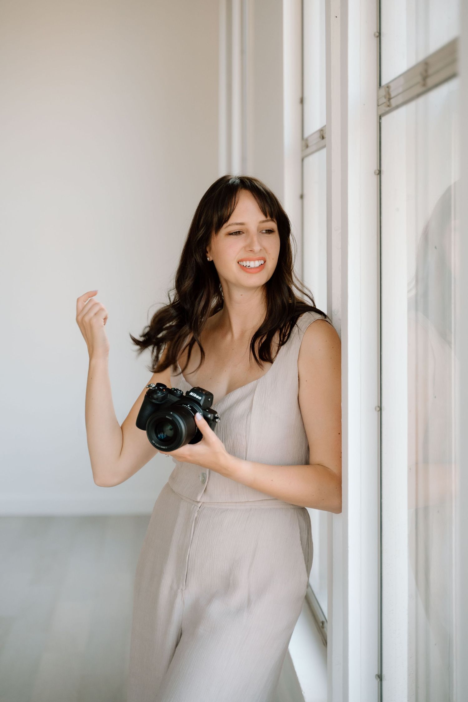 Green Bay based photographer. Family, senior, wedding, headshot photographer