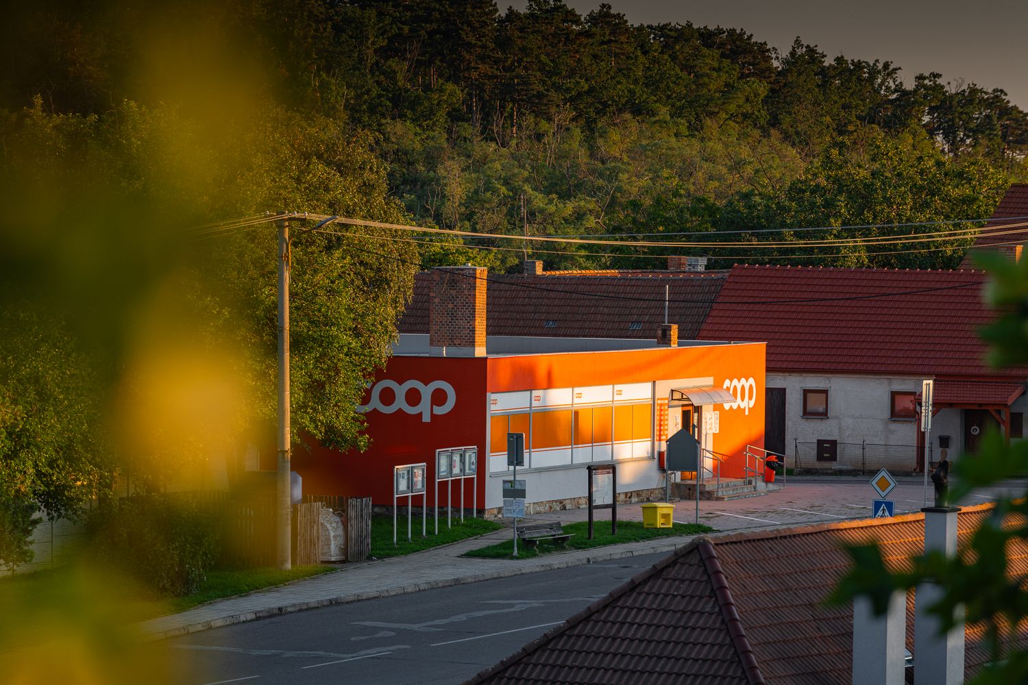 fotografie michal schneider foto photo photography vesnice pohlednice kalendář kalendar česko cena ceník profesionální suchohrdla hřistě