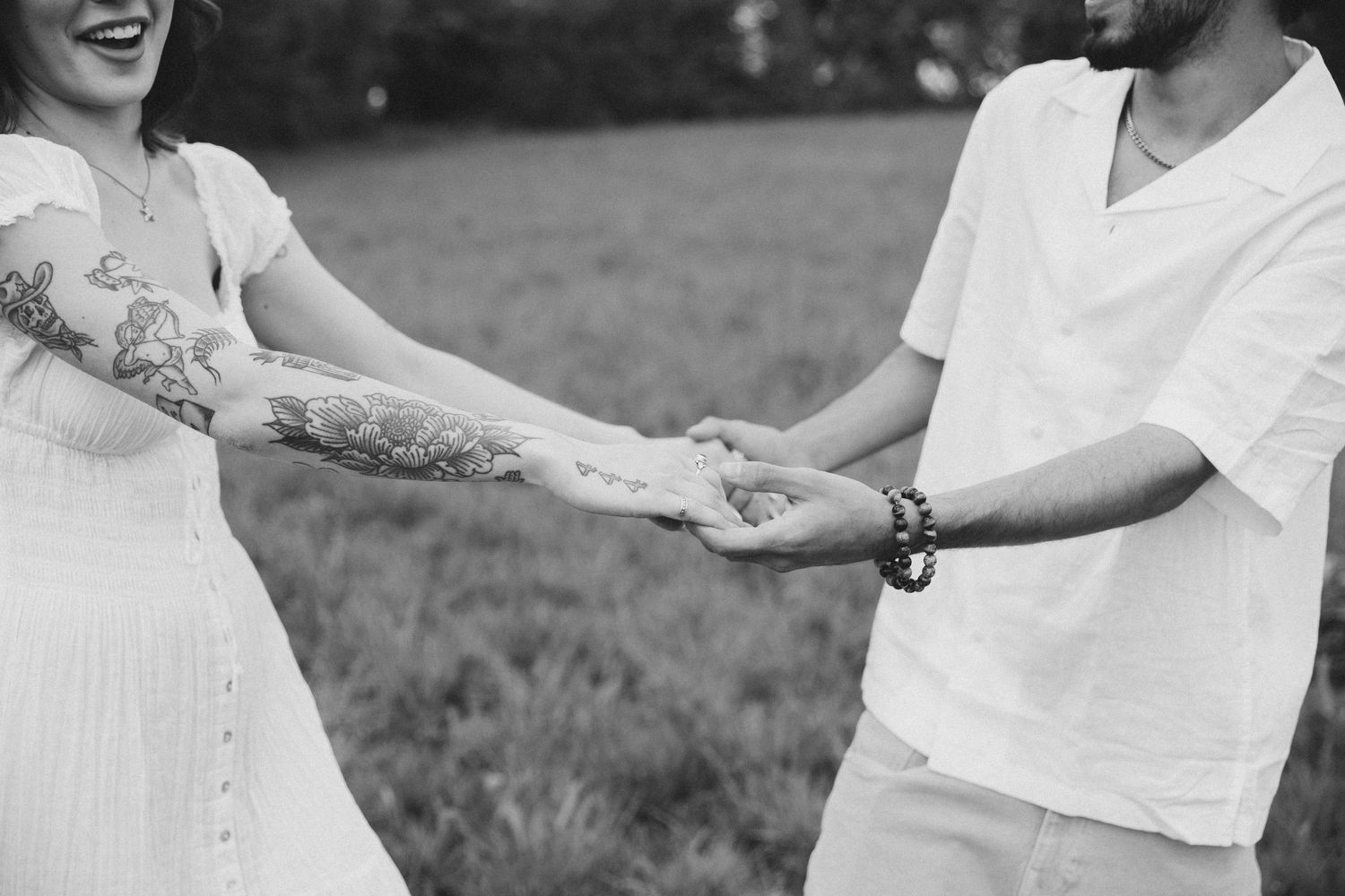 Oregon wedding and couples photographer capturing authentic, timeless moments for couples throughout the Pacific Northwest and beyond PNW!