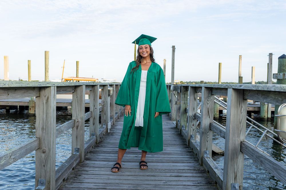 senior photography by Samantha ann photos studio swansboro near Emerald Isle. professional senior portrait photographer near me.