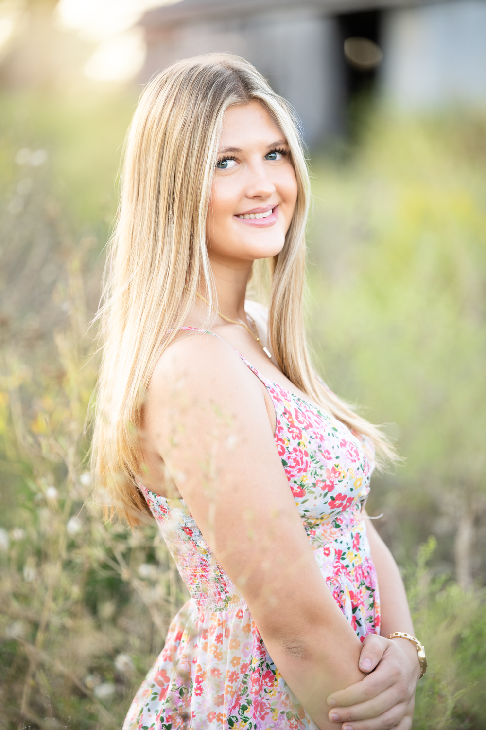 Emma is halfway through her senior season and has shined like a diamond at every senior photography rep session in Cincinnati ohio