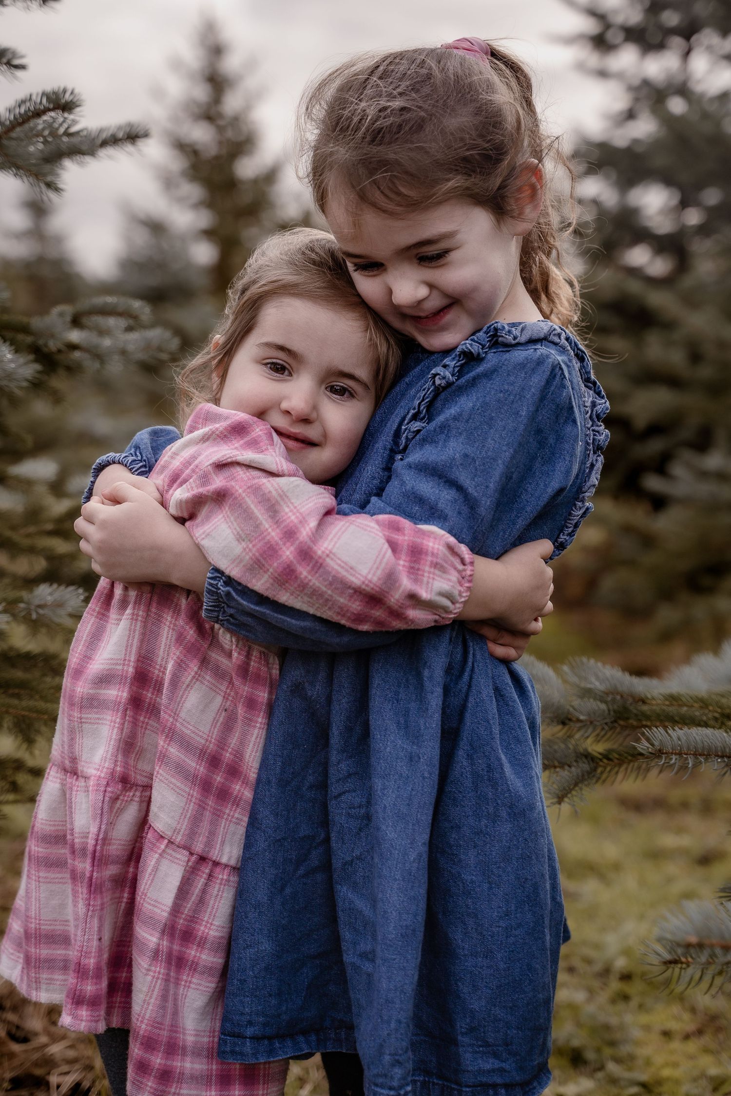 Lifestyle family photography documenting real moments parents will treasure
