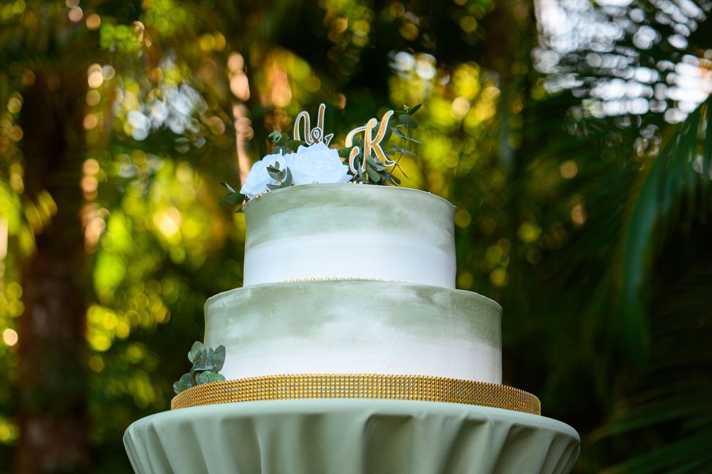 Dominican Republic wedding photography highlighting artistic decor and pure tropical tones
