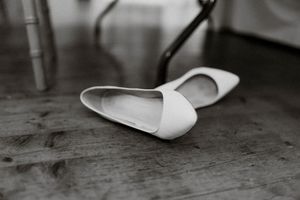 Photo de détail chaussures de mariée yvelines
