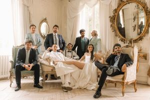 photo de groupe mariage dans un chateau en Normandie