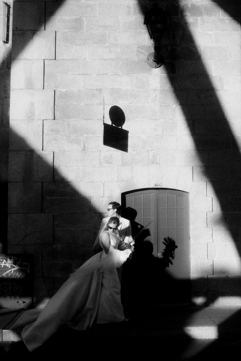 porto elopement photographer documentary intimate wedding couple architectural light porto portugal