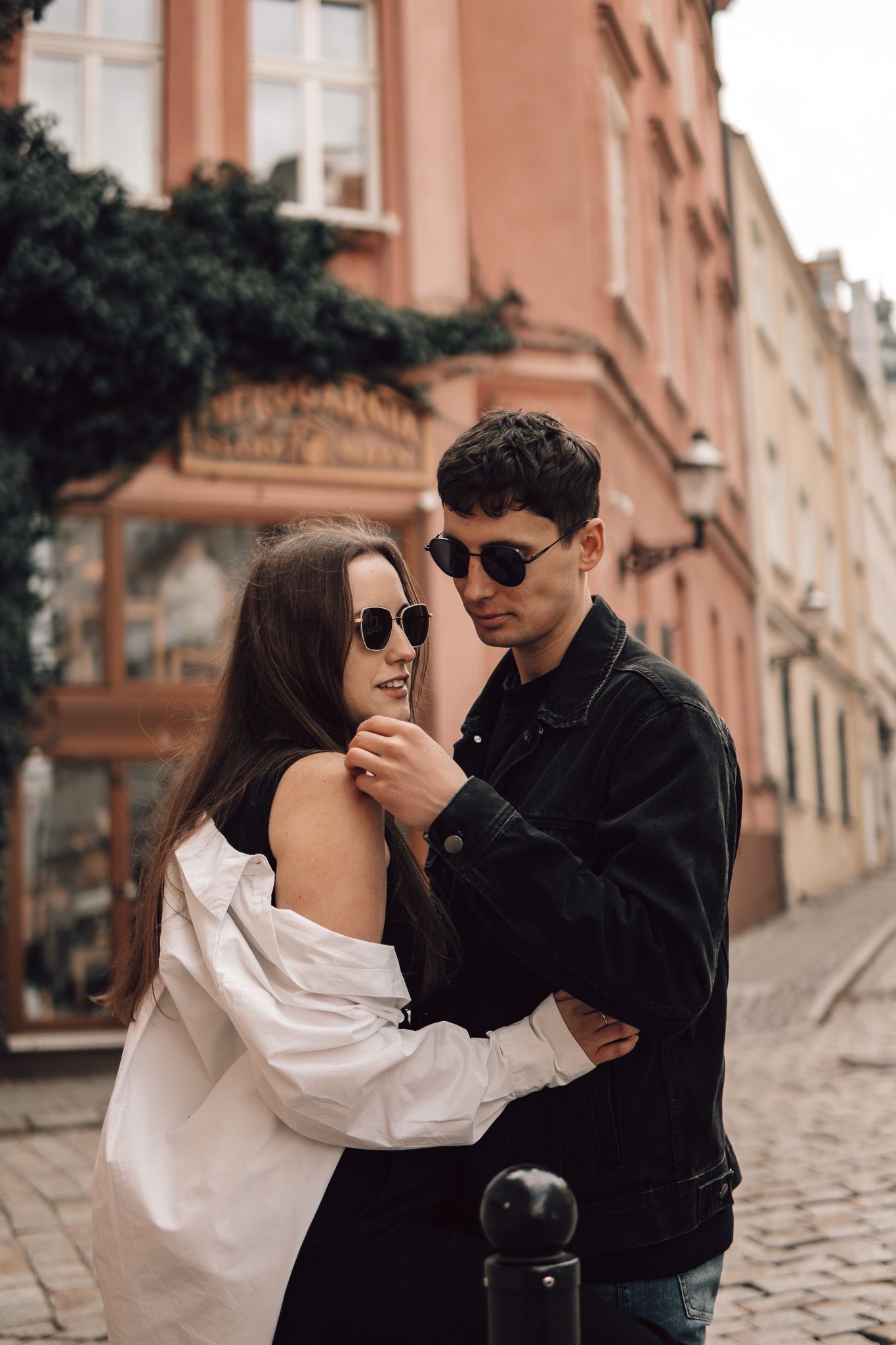 Engagement sessions are a beautiful way to celebrate your love before the big day. Natural, relaxed, and full of emotion — just you