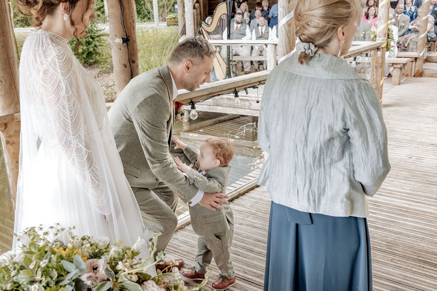 Natural wedding photography showing emotion and atmosphere.