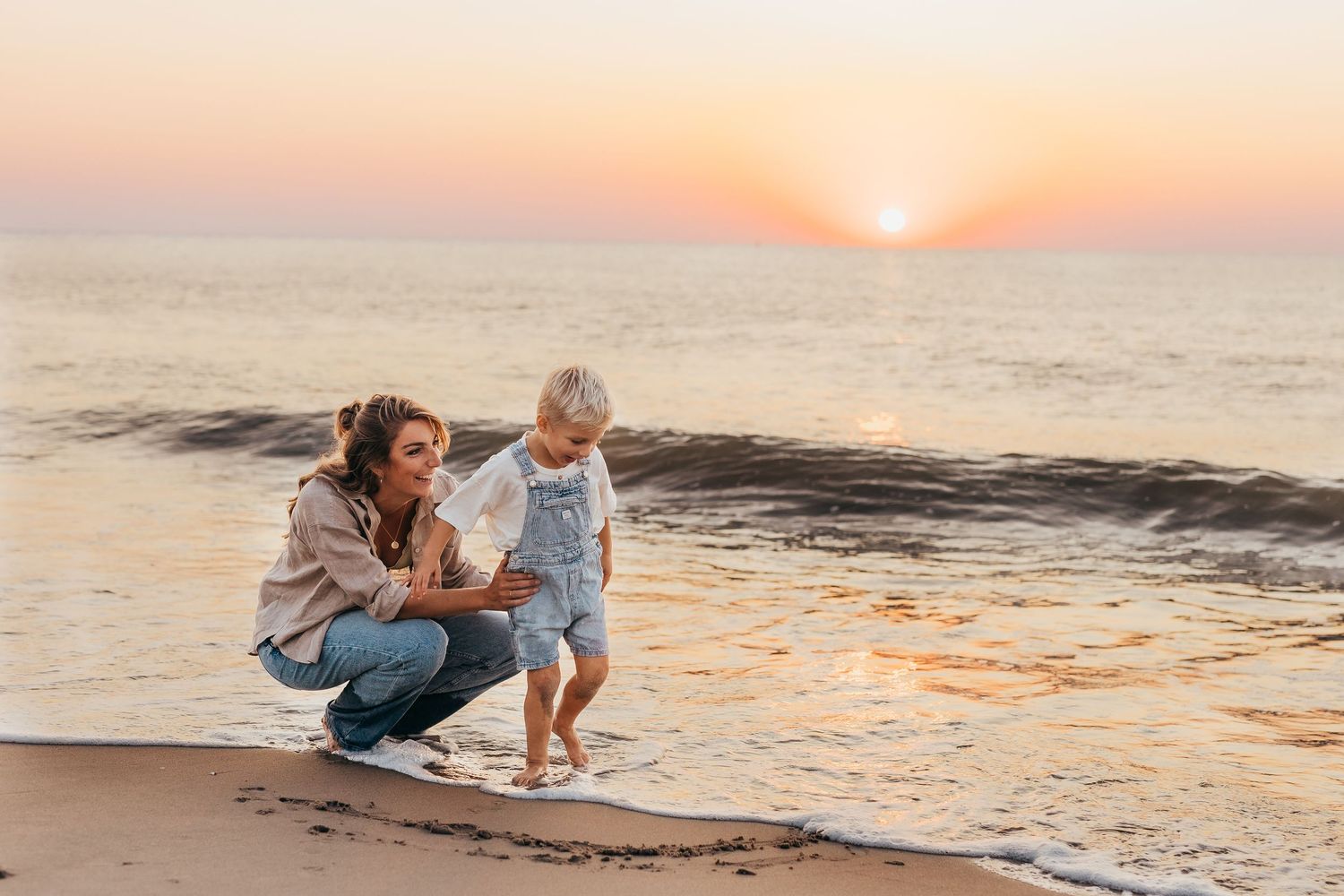 familie fotoshoot strand scheveningen zonsondergang