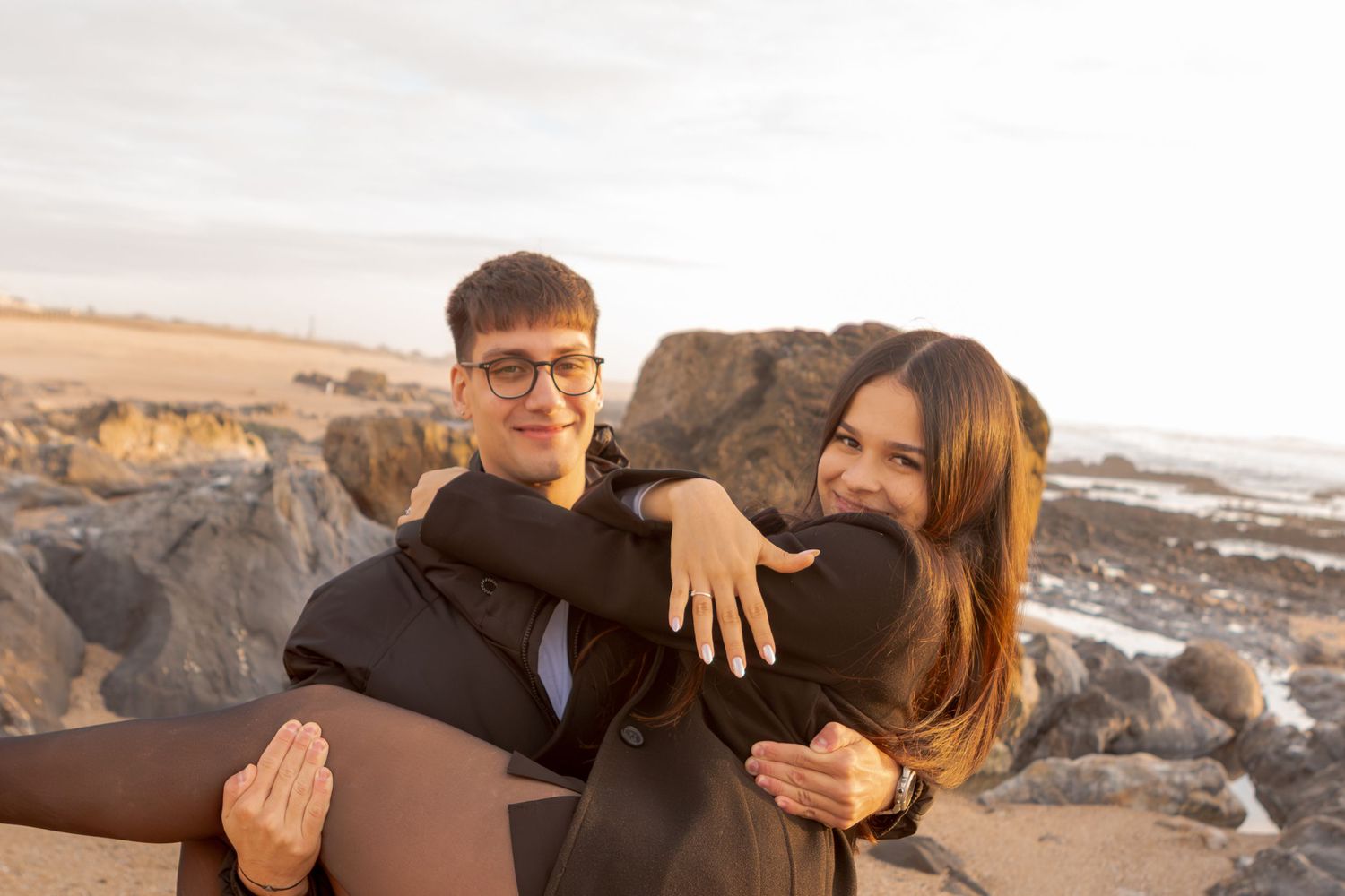 Ensaio fotografico de pedido de casamento; fotos de pedido de casamento; sessão fotográfica de casa; fotografia de casais; VNGaia.