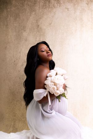 Dallas newborn photographer that provides a luxury in-home client experience.