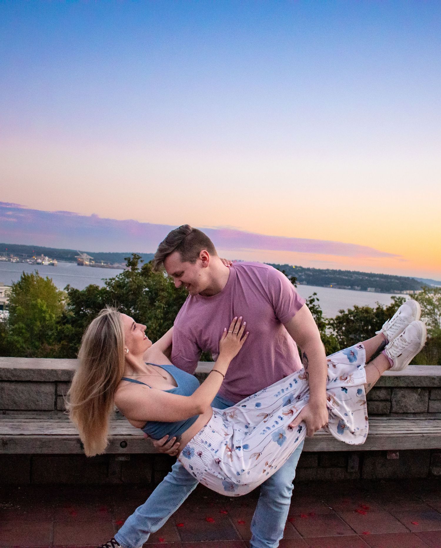 Romantic golden hour couple photo in Seattle, perfect for engagement sessions or couples photography in Kerry Park, Washington.