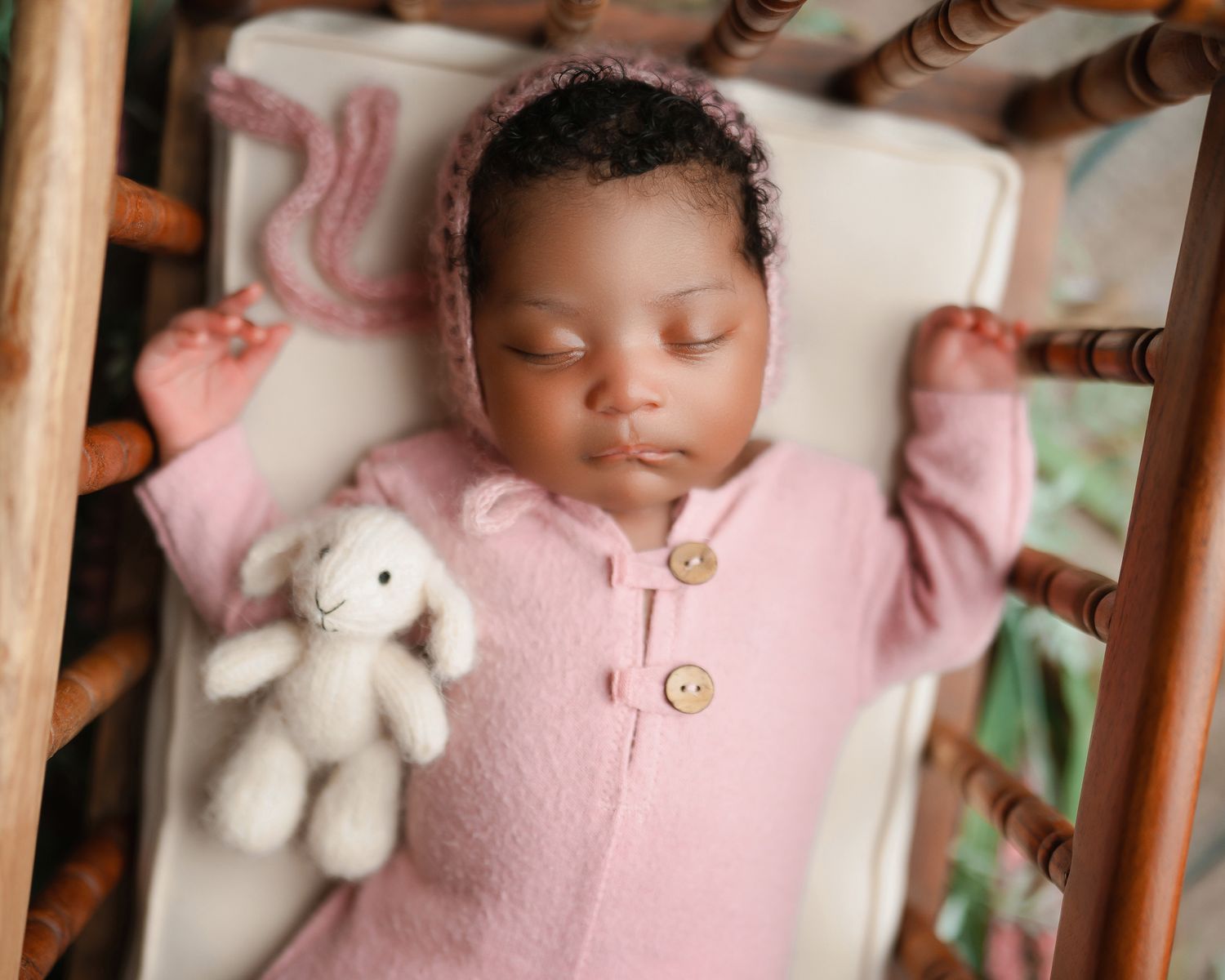 Newborn photography studio located in between Atlanta, Georgia and Birmingham, Alabama with full service photo studio.