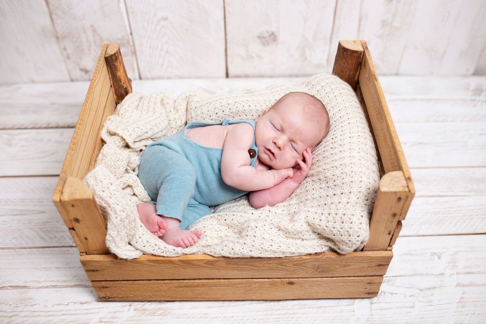 newborn baby photography  by little wonderland photography widnes cheshire