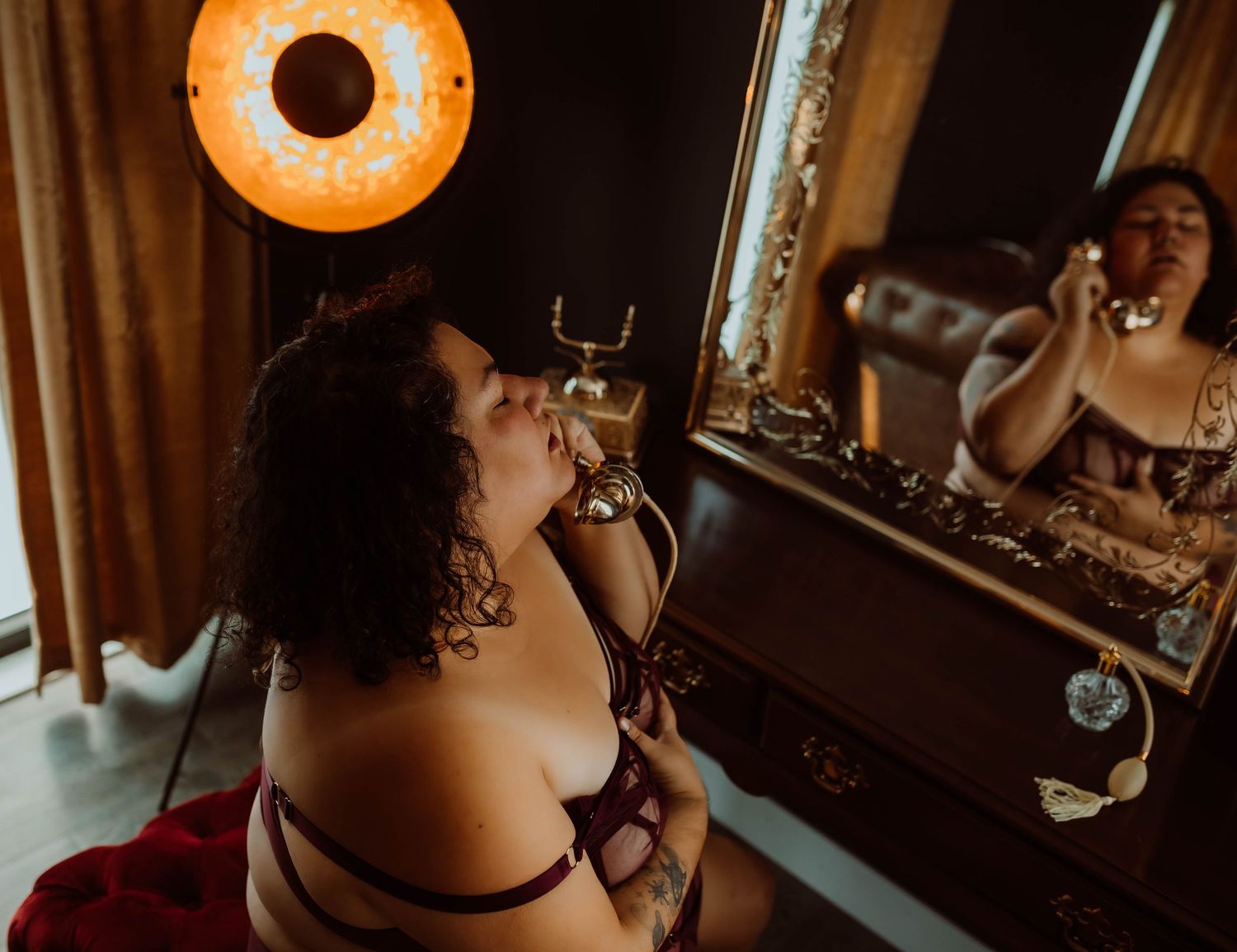 Boudoir Photography Wisconsin creating a dark and moody lighting.