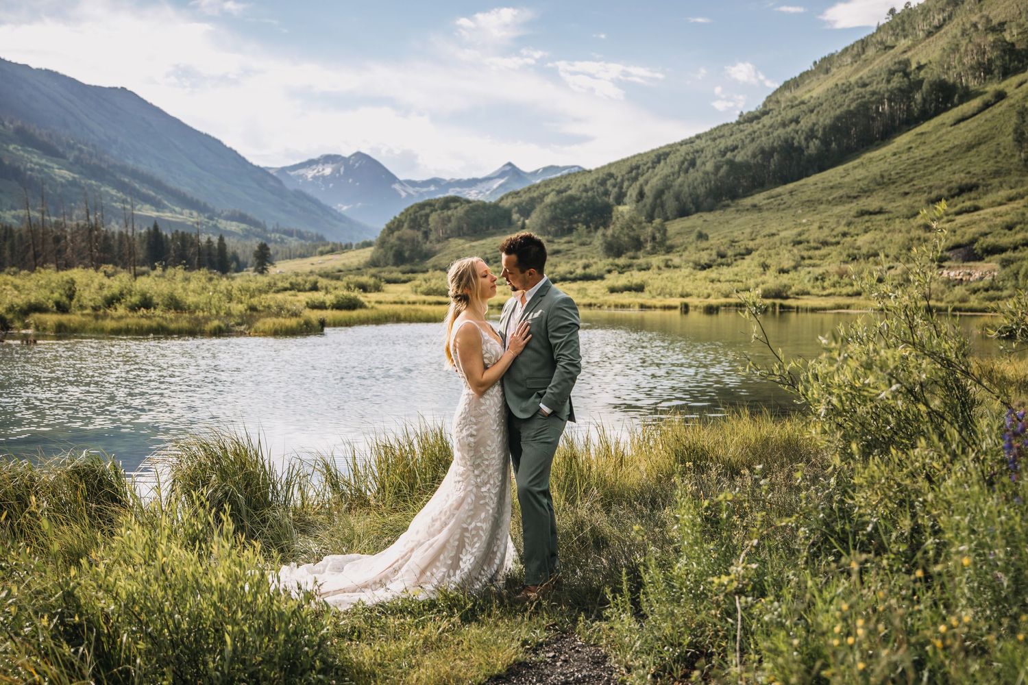 eloping in colorado during wildflower season