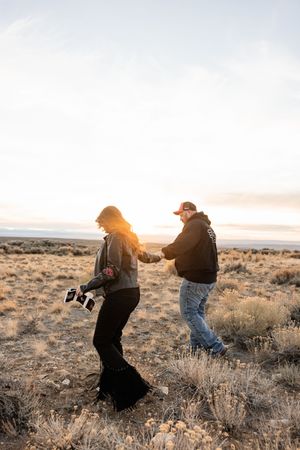 Maternity photographer specializing in trucker families. Authentic, beautiful photos for expecting parents in Wyoming, Utah & nearby states