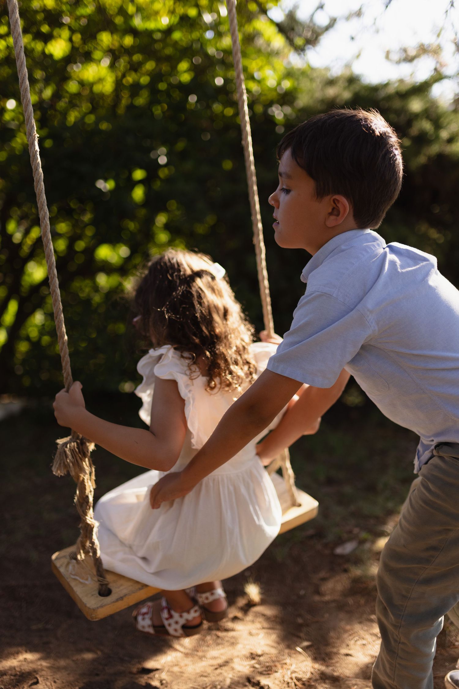 Garden mini sessions Surrey family photography Elizabeth Lang Photography.