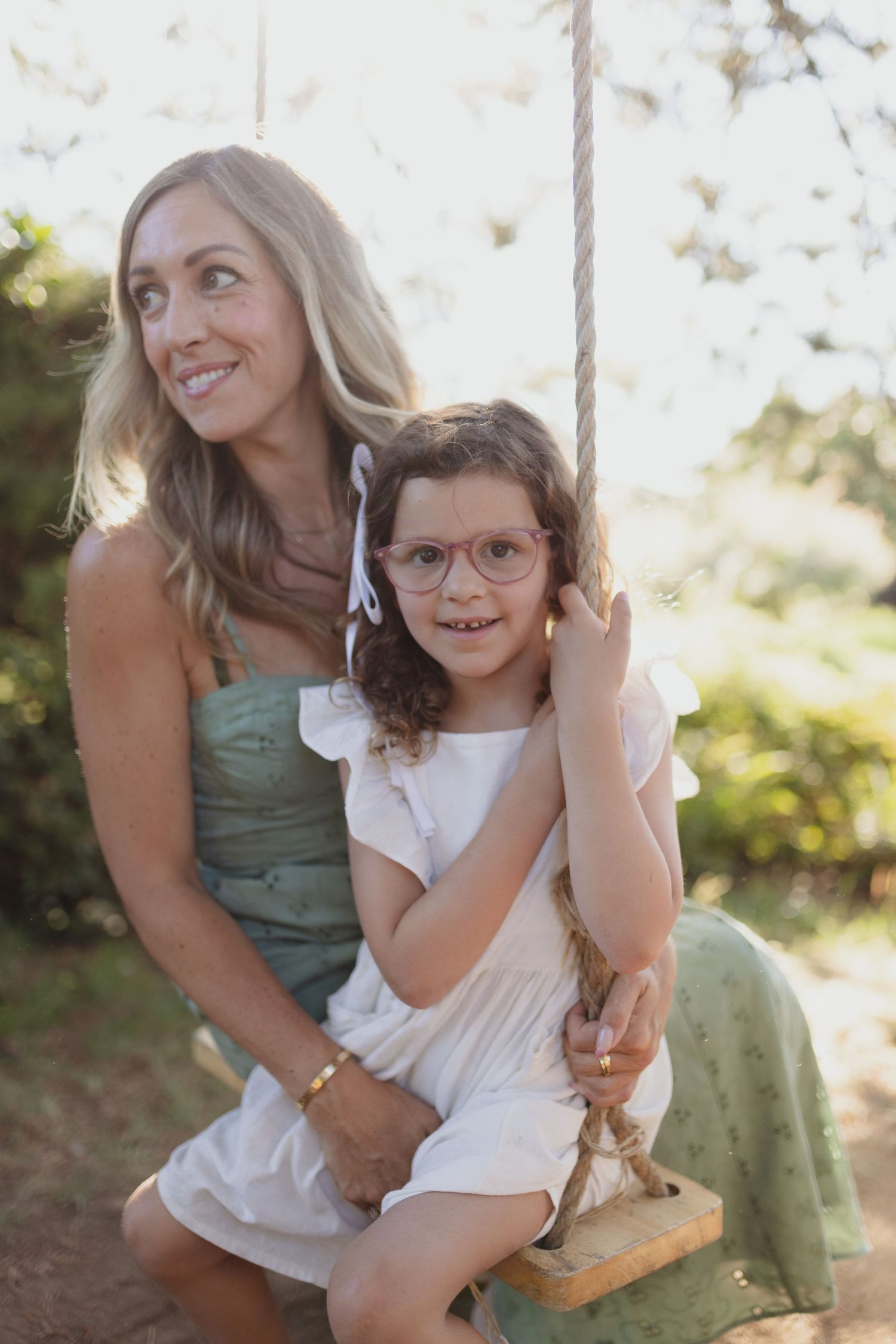 Garden mini sessions Surrey family photography Elizabeth Lang Photography.