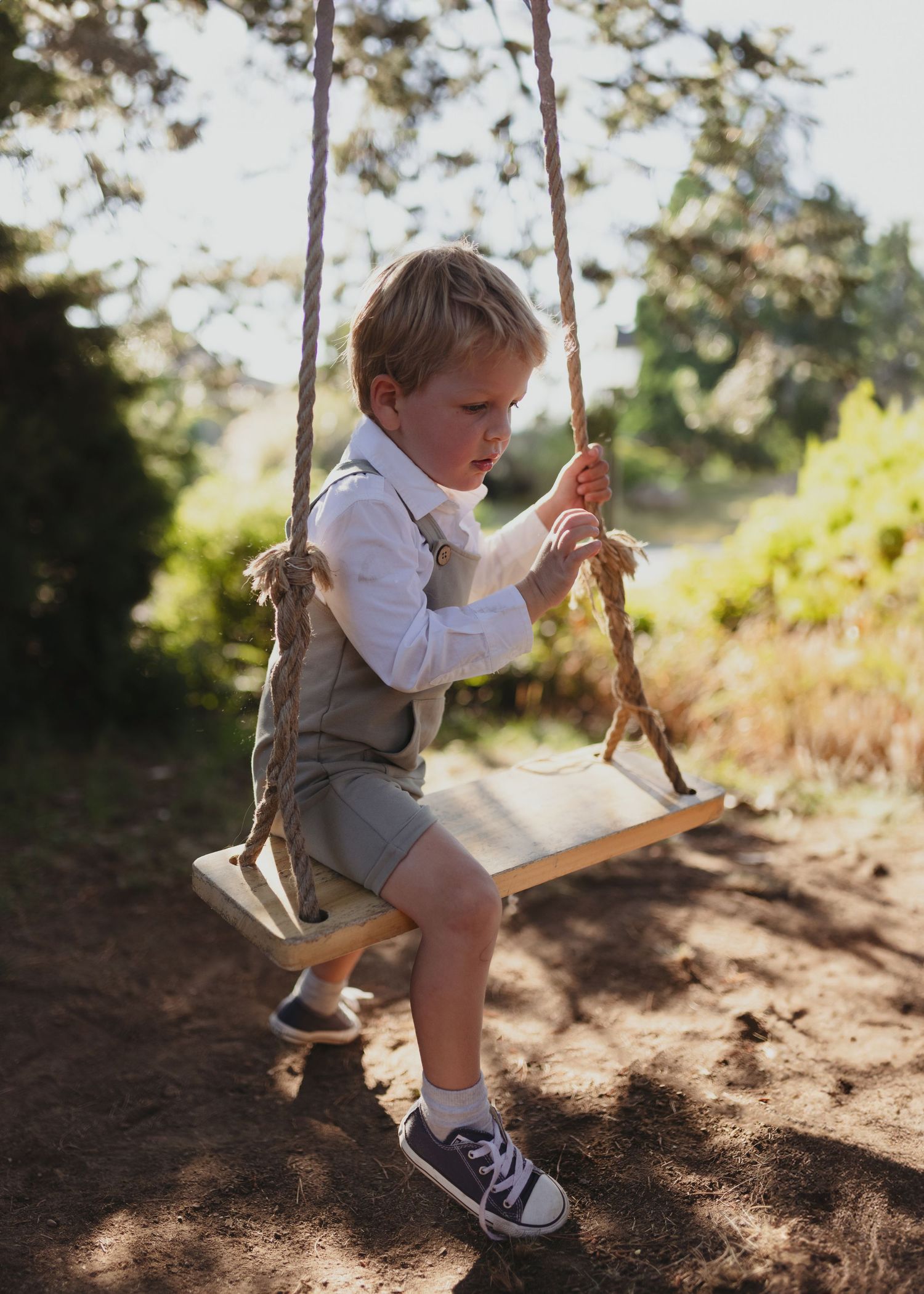 Garden mini sessions Surrey family photography Elizabeth Lang Photography.